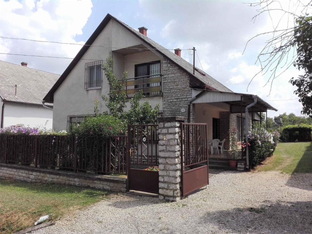 Holiday Home In Balatonfoeldvar 36529 Exterior photo